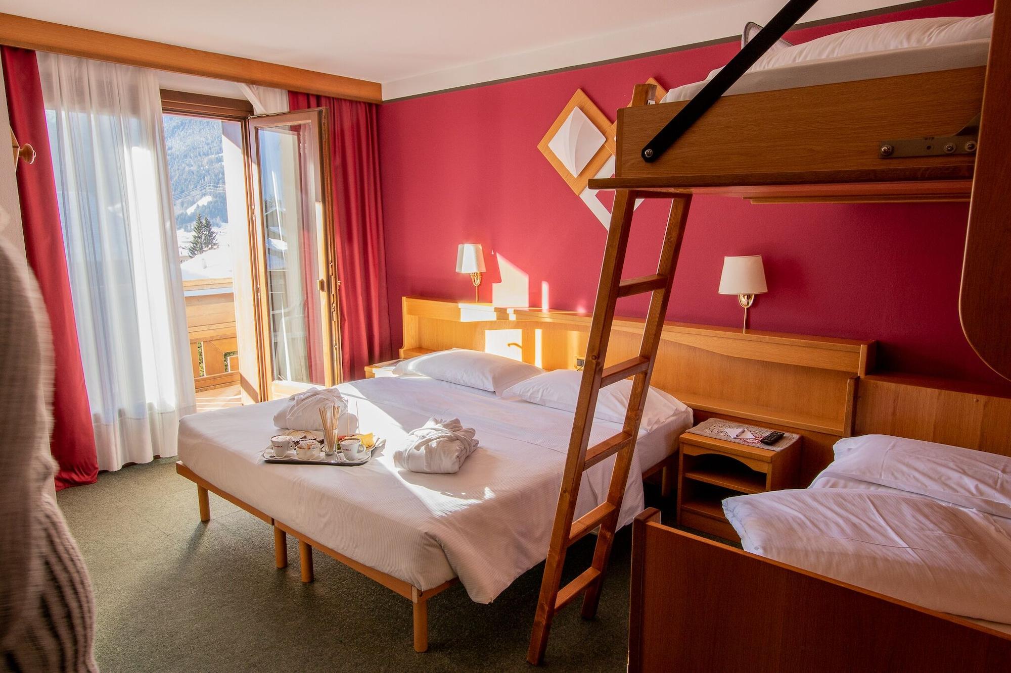 Hotel Santanton ボルミオ エクステリア 写真