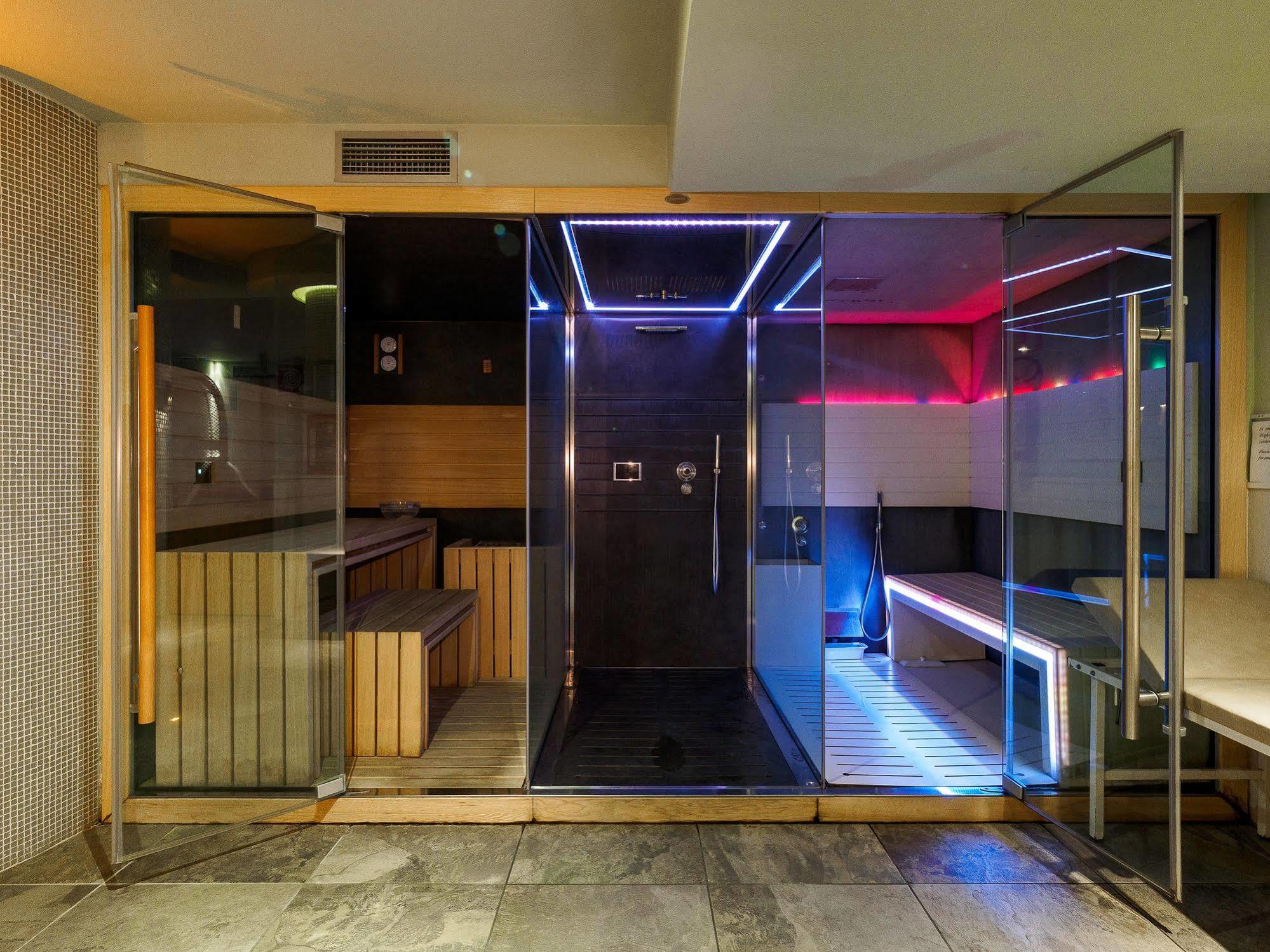 Hotel Santanton ボルミオ エクステリア 写真